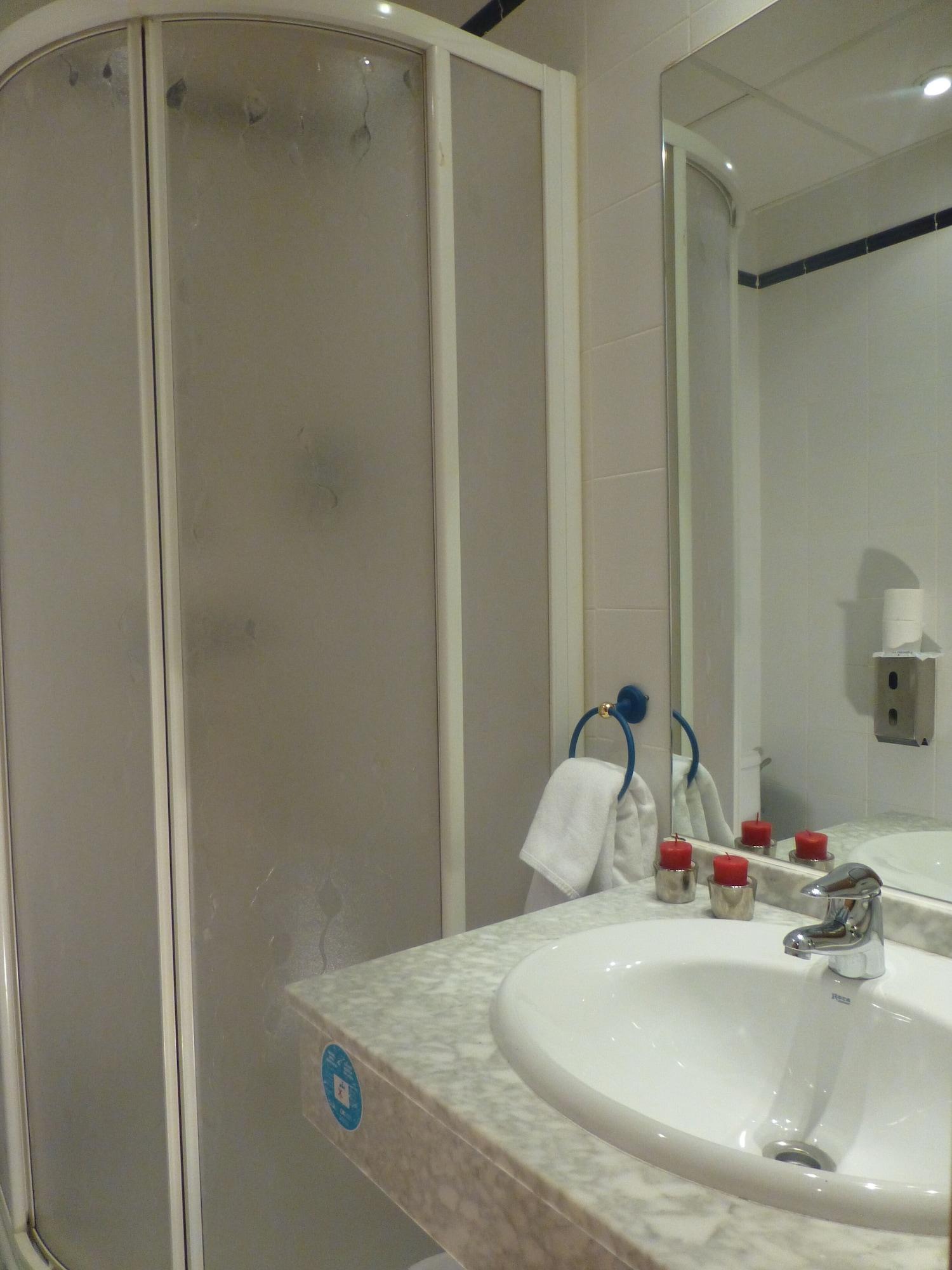 אלקאלה דה הנארס Hostal El Val מראה חיצוני תמונה