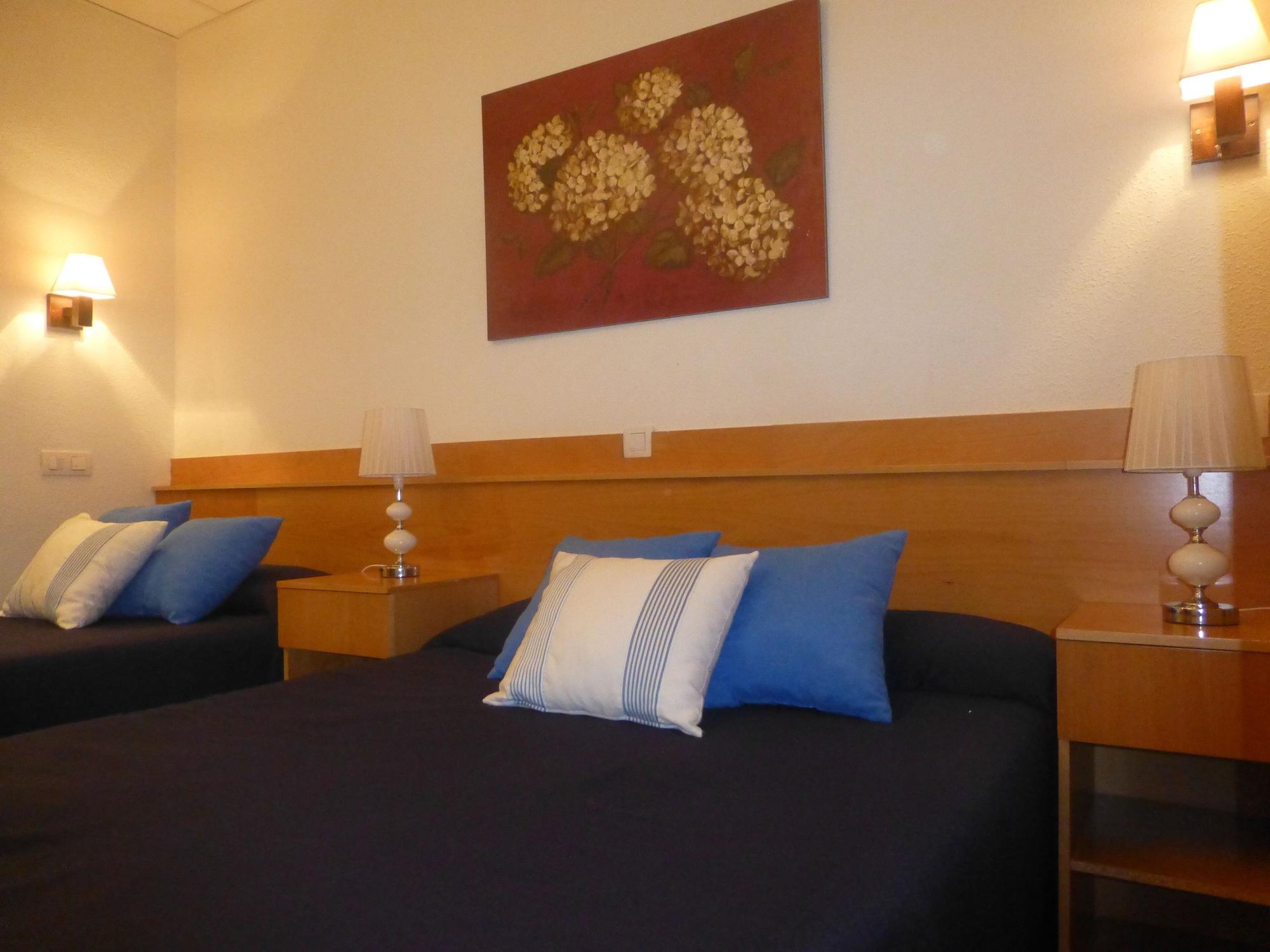 אלקאלה דה הנארס Hostal El Val מראה חיצוני תמונה