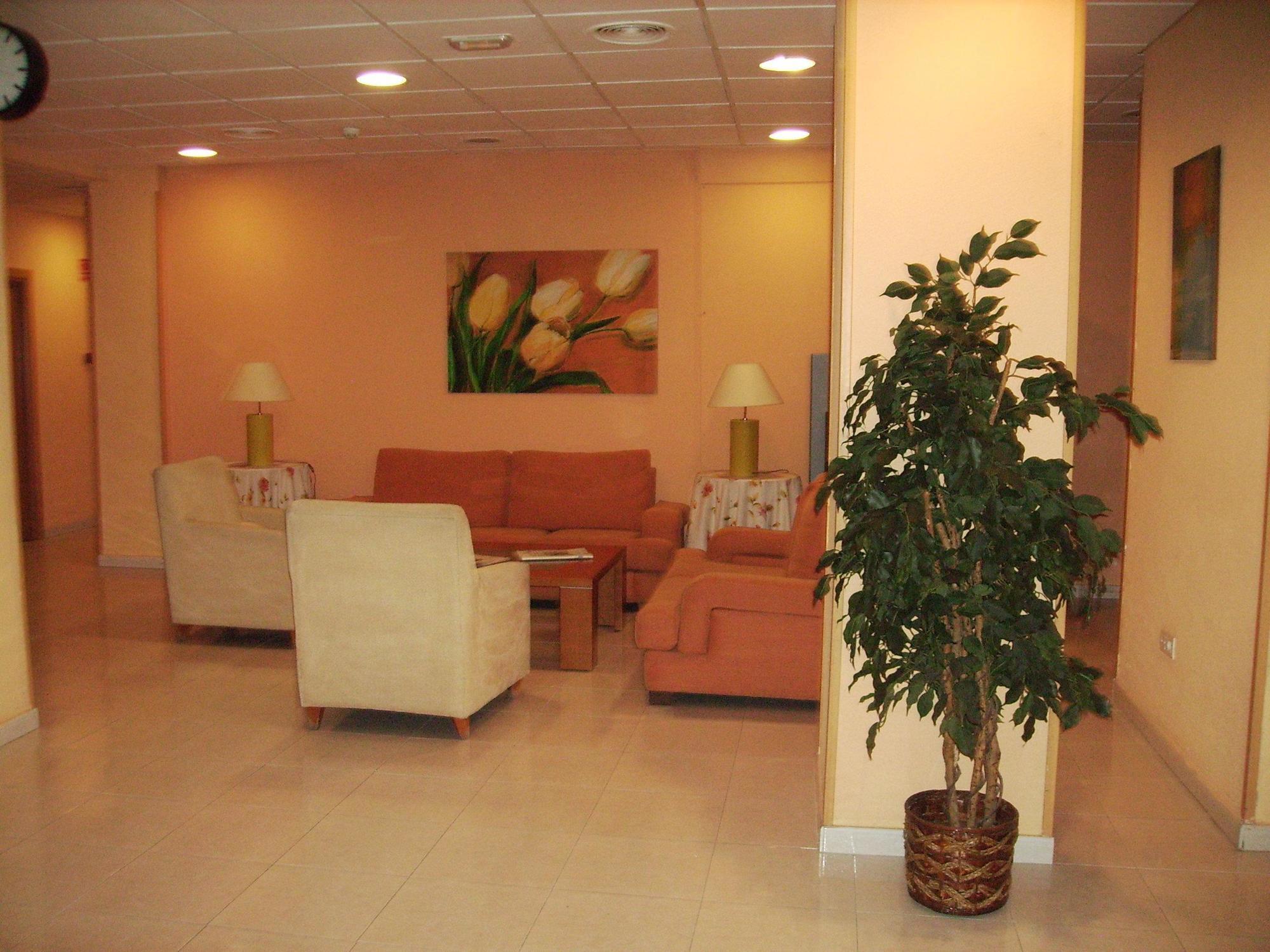אלקאלה דה הנארס Hostal El Val מראה חיצוני תמונה